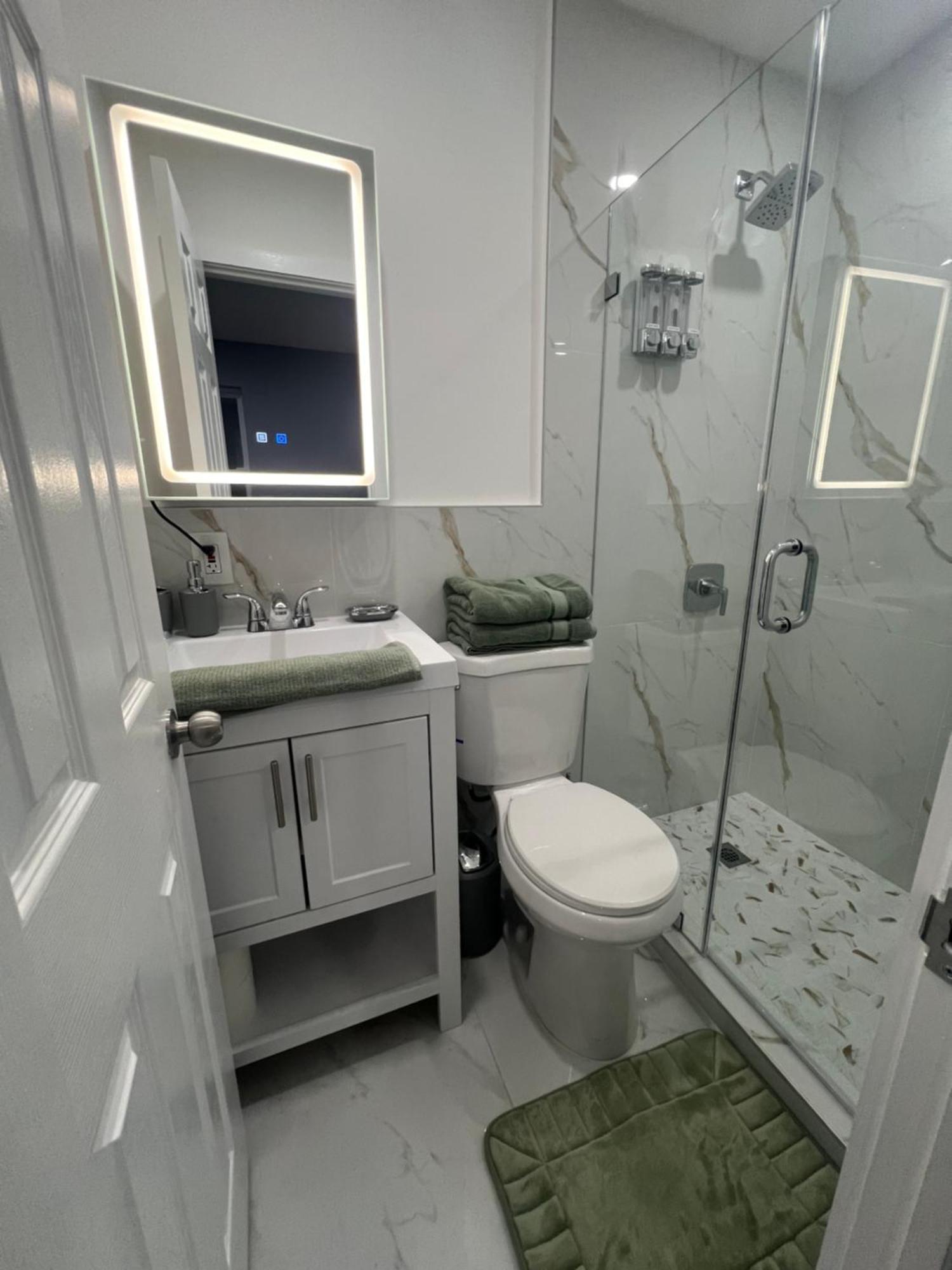 Modern Studio Near Wynwood Майами Экстерьер фото