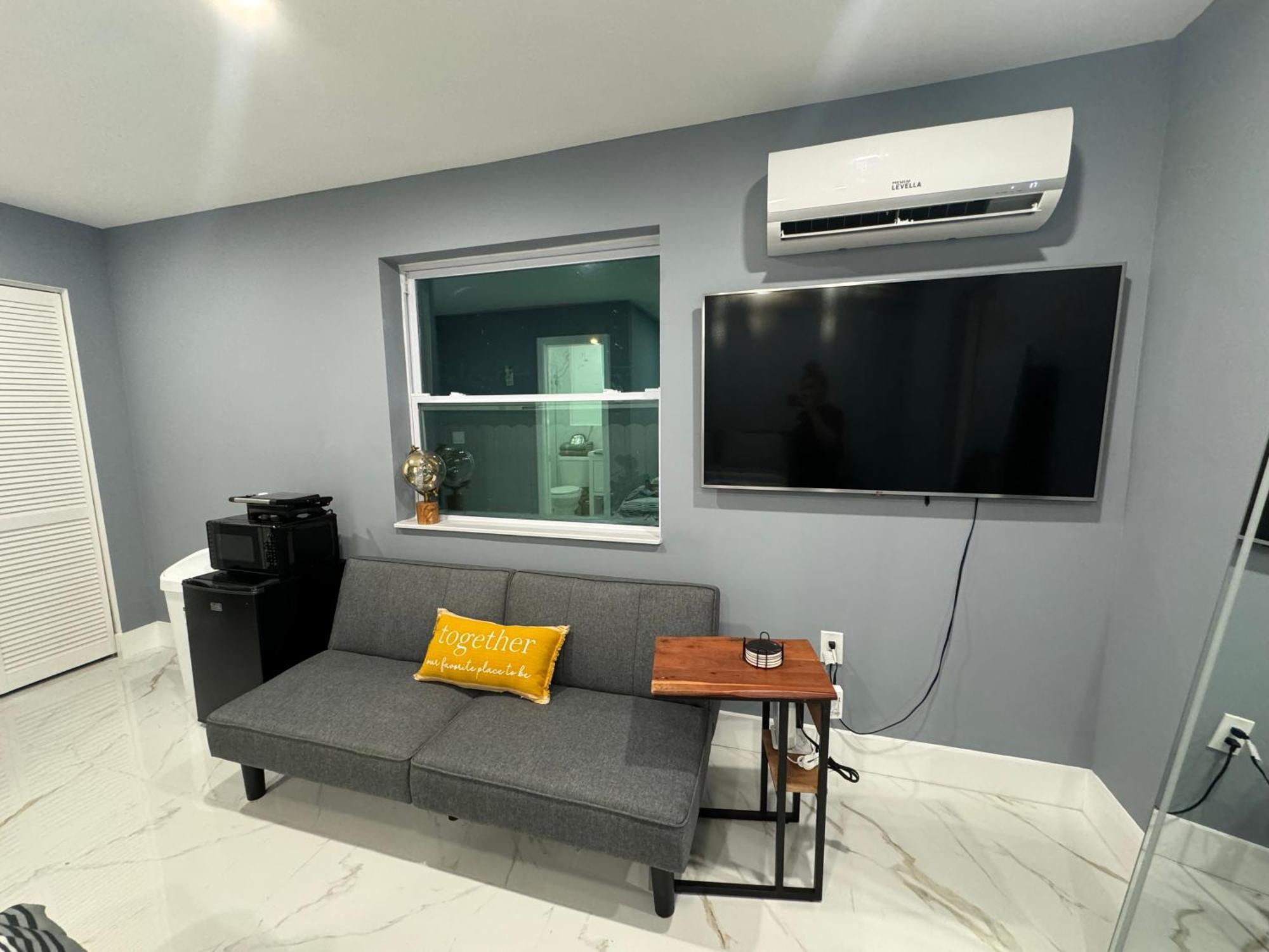 Modern Studio Near Wynwood Майами Экстерьер фото