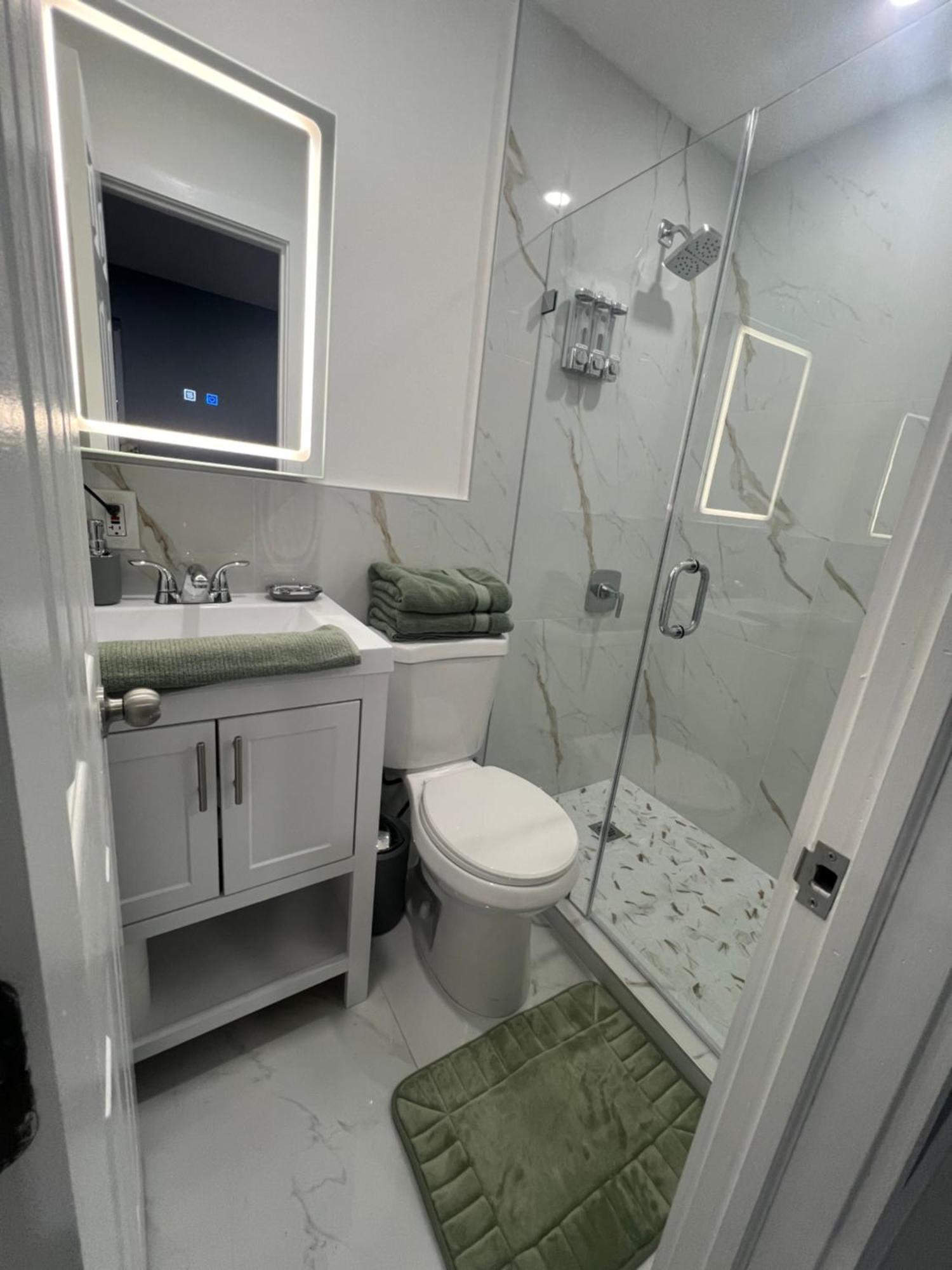 Modern Studio Near Wynwood Майами Экстерьер фото
